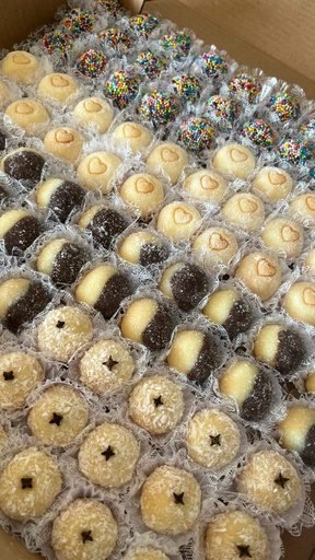 Docinhos tradicionais com confeitos